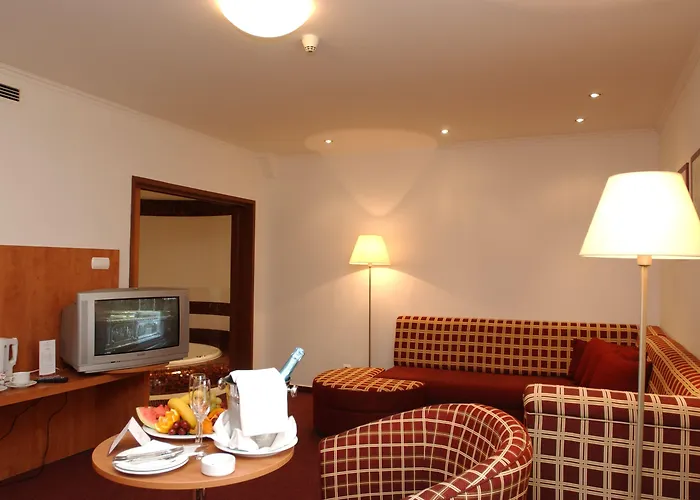 Hunguest Pelion Отель Тапольца